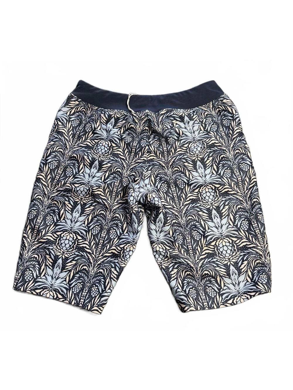 TOMMY BAHAMA Everyday Active Bermuda pull on Shorts size Small New